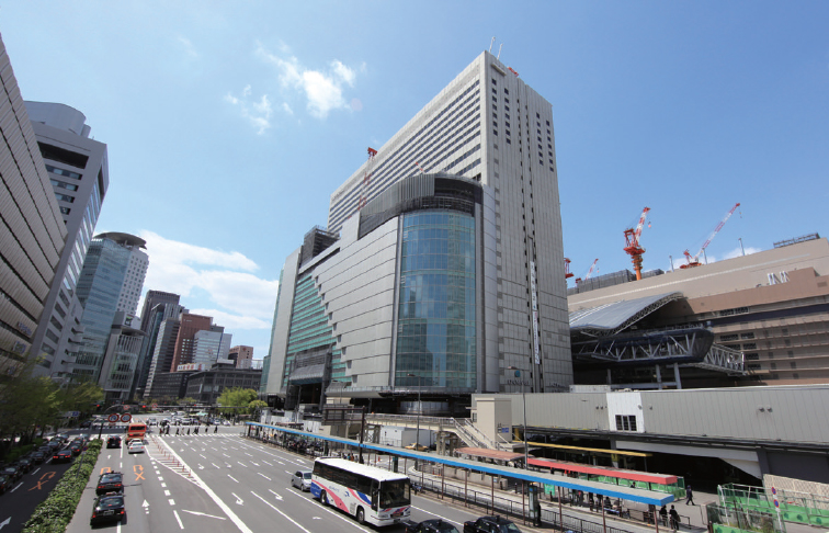 JR「大阪」駅