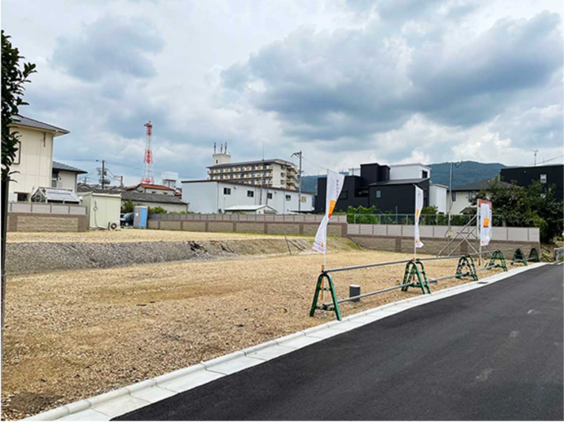 ぜひ現地にて陽当りなどご体感ください。
(現地写真 2021年7月撮影)