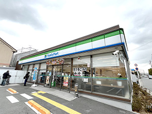 ファミリーマート　萱振町七丁目店